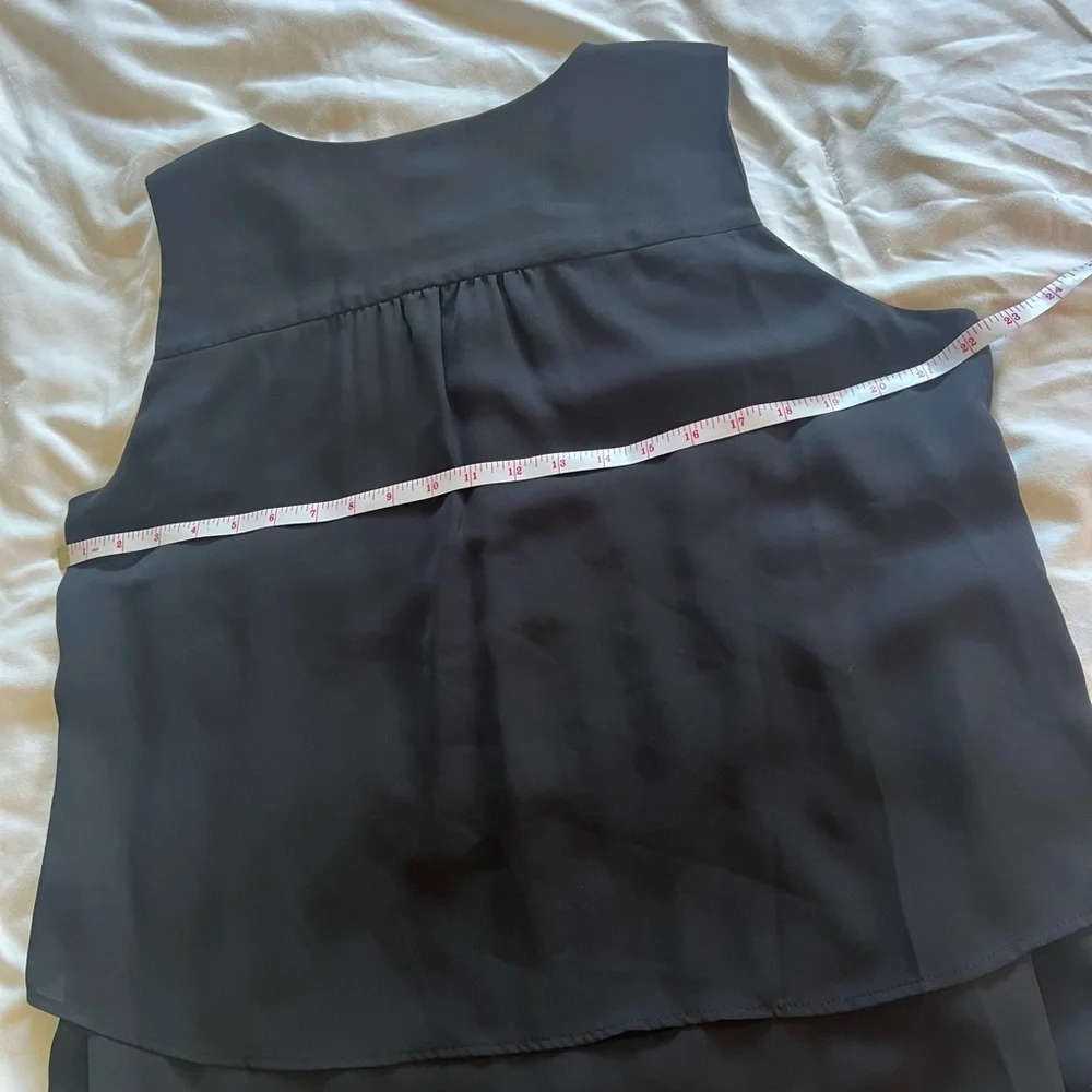 Zac & Rachel Black Sleeveless V-Neck Blouse with Relaxed Fit